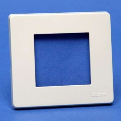 Plaque de recouvrement 1x2 modules ivoire Magic Bticino