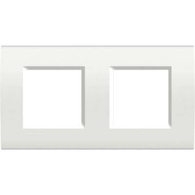 Plaque de recouvrement 2x2 modules entraxe 71mm blanc Living Light Bticino