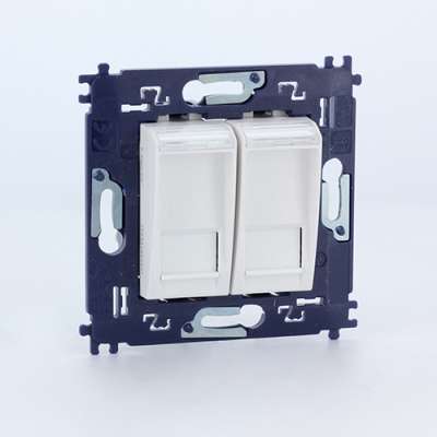 Prise informatique double RJ45 (UTP6) 2 modules avec support à vis blanc Living Light Bticino