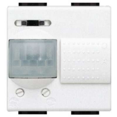 Détecteur de mouvement IR 6A/250V avec interrupteur 0-A-I  2 modules blanc Living Light Bticino