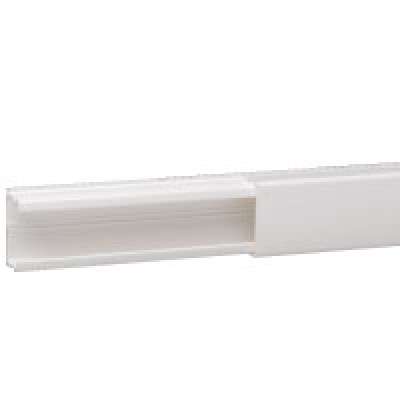 Moulure blanche RAL 9010 avec couvercle  32x16 x L=2100mm DLP Legrand