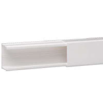 Moulure blanche RAL 9010 avec couvercle  40x25 x L=2100mm DLP Legrand